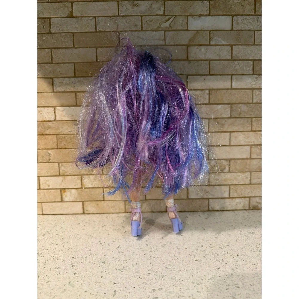 Rainbow High‎ Skyler Bradshaw doll